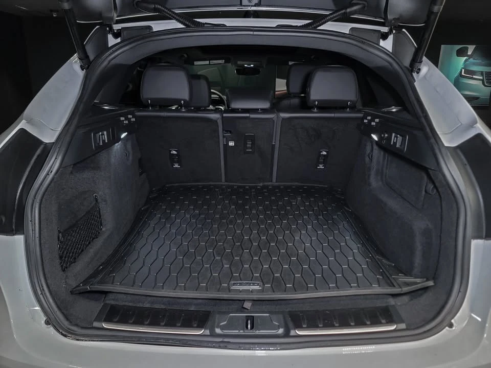 2022 Jaguar F-Pace - Image 17 of 17