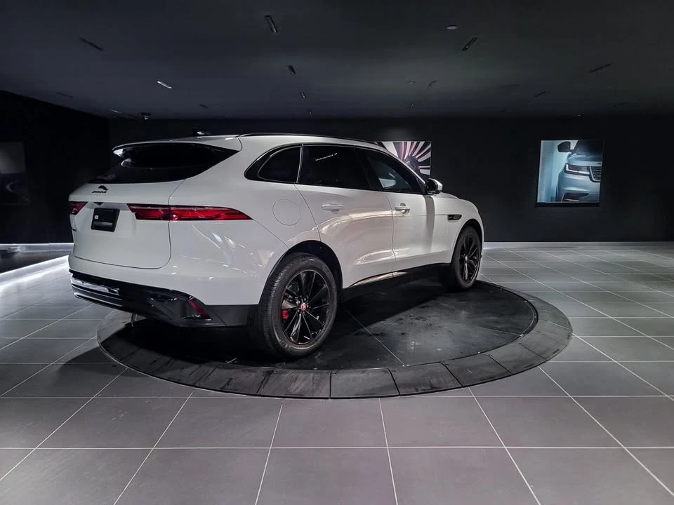 2022 Jaguar F-Pace - Image 4 of 17