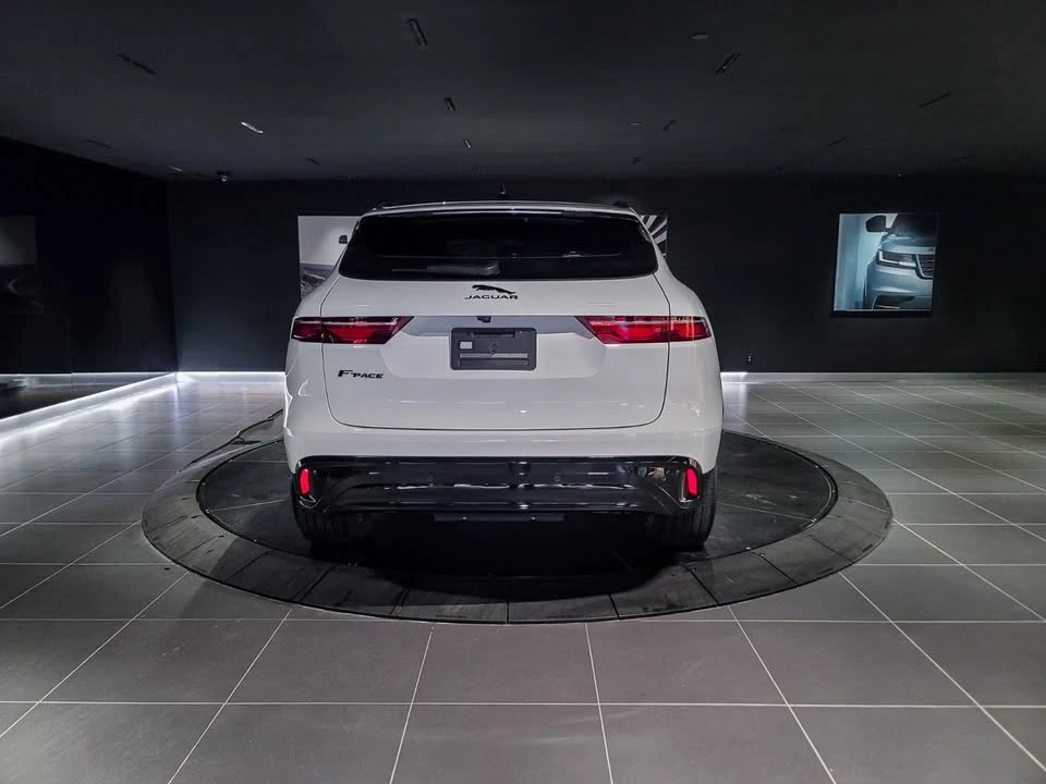 2022 Jaguar F-Pace - Image 5 of 17