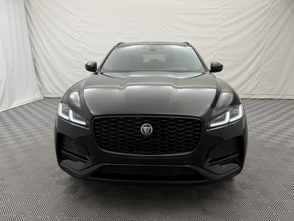 2022 Jaguar F-Pace - Image 2 of 19