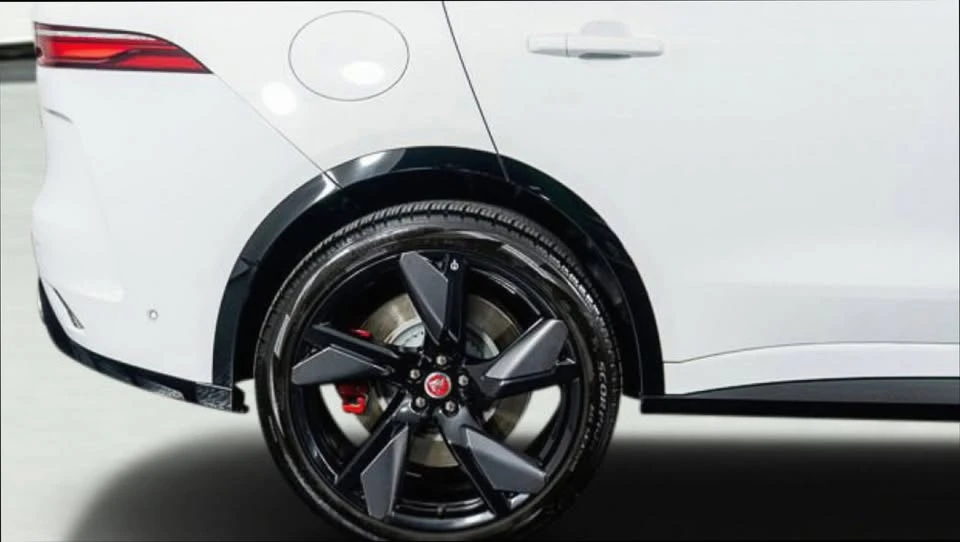 2022 Jaguar F-Pace SVR - Image 6 of 15