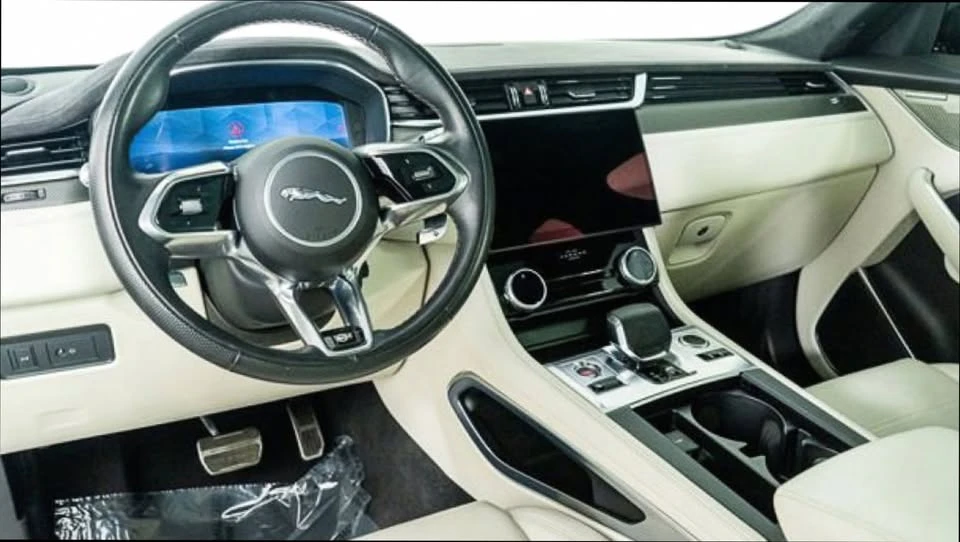 2022 Jaguar F-Pace SVR - Image 2 of 15