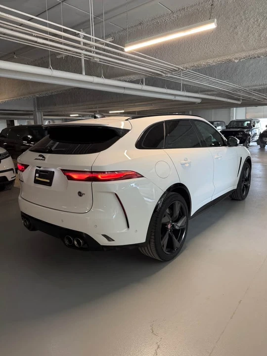 2022 Jaguar F-Pace SVR - Image 4 of 18