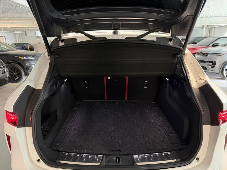 2022 Jaguar F-Pace SVR - Image 7 of 18