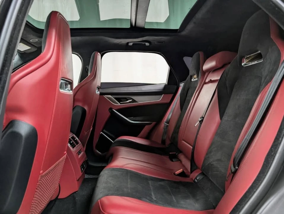 2022 Jaguar F-Pace SVR - Image 19 of 20