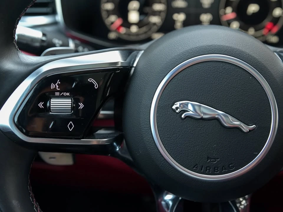 2022 Jaguar F-Pace SVR - Image 17 of 20