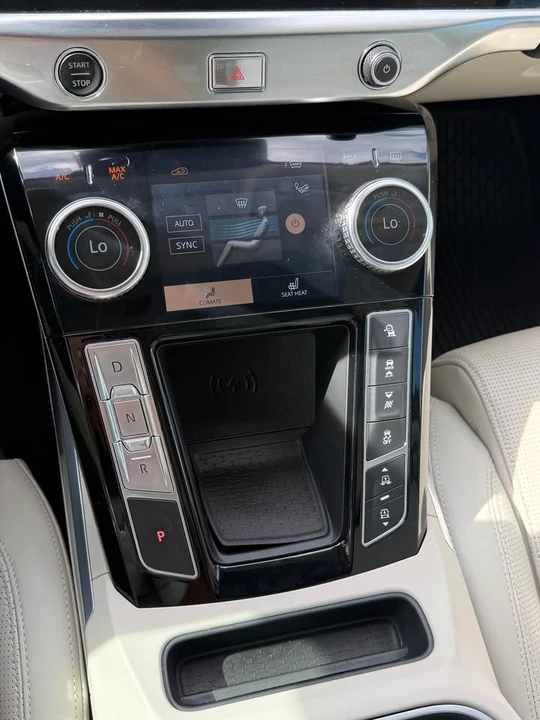 2022 Jaguar I-Pace - Image 11 of 14