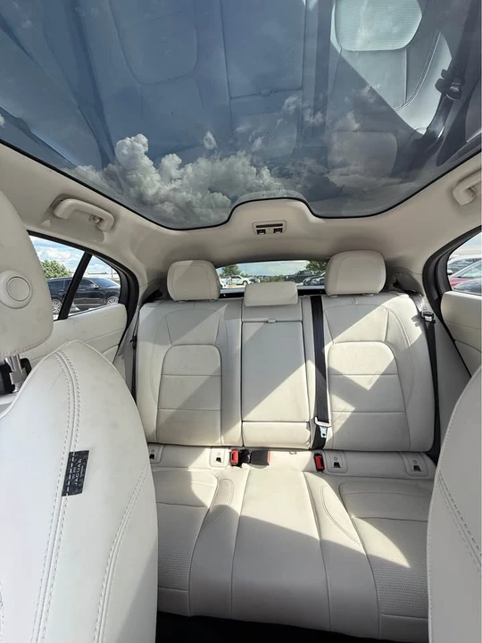 2022 Jaguar I-Pace - Image 9 of 14