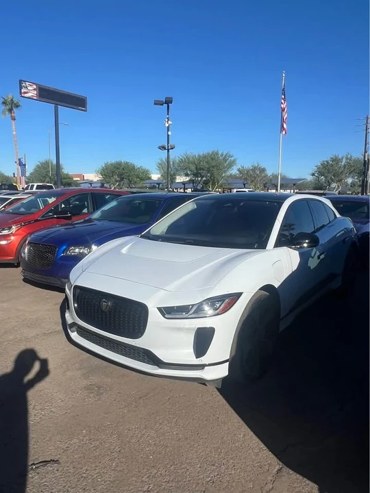 2022 Jaguar I-Pace - Image 2 of 10