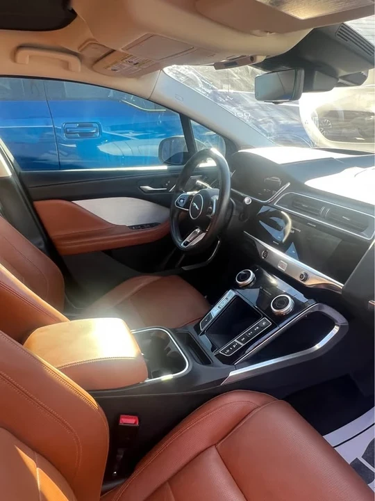 2022 Jaguar I-Pace - Image 5 of 10