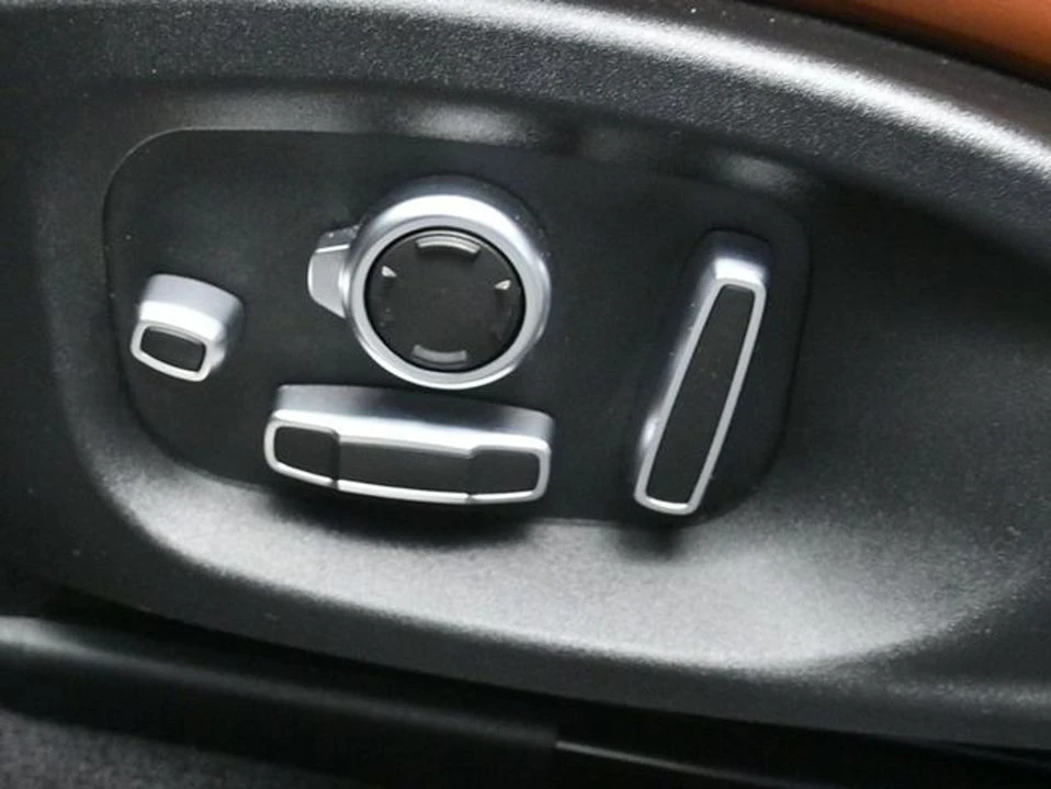 2022 Jaguar I-Pace - Image 19 of 20