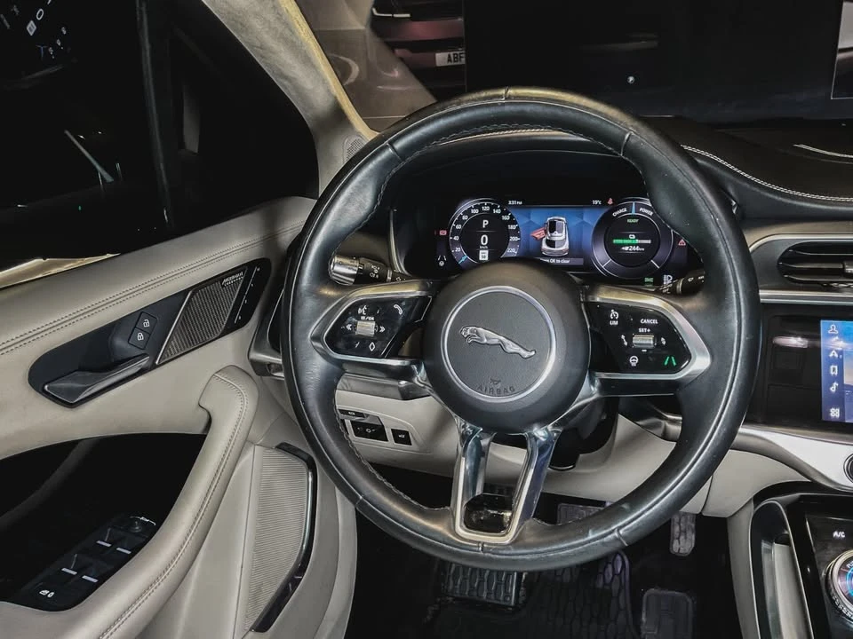 2022 Jaguar I-Pace - Image 10 of 20