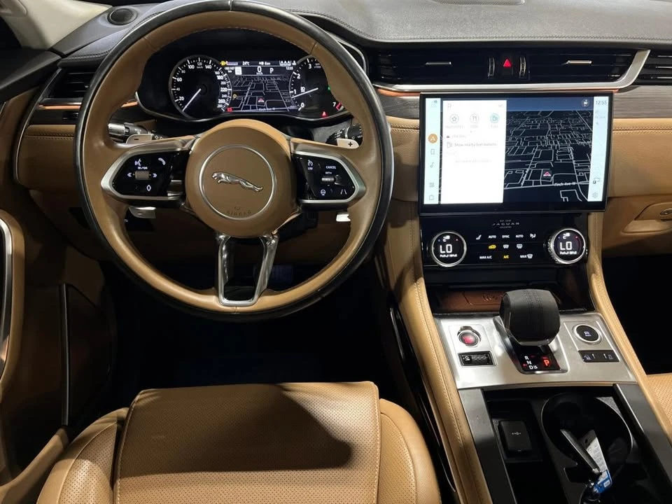 2022 Jaguar F-Pace - Image 8 of 16