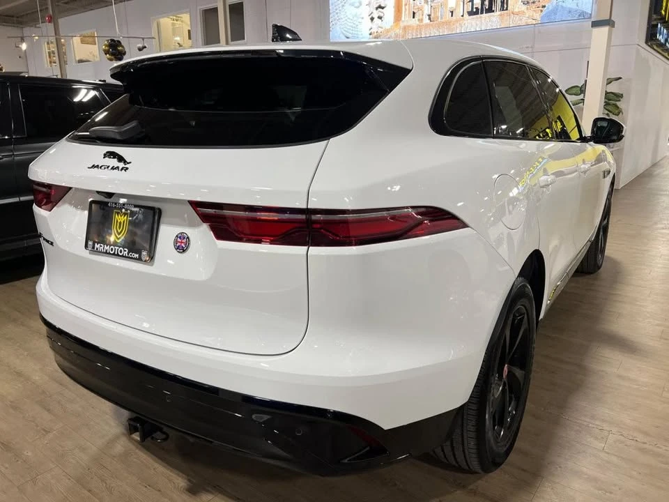 2022 Jaguar F-Pace - Image 4 of 16