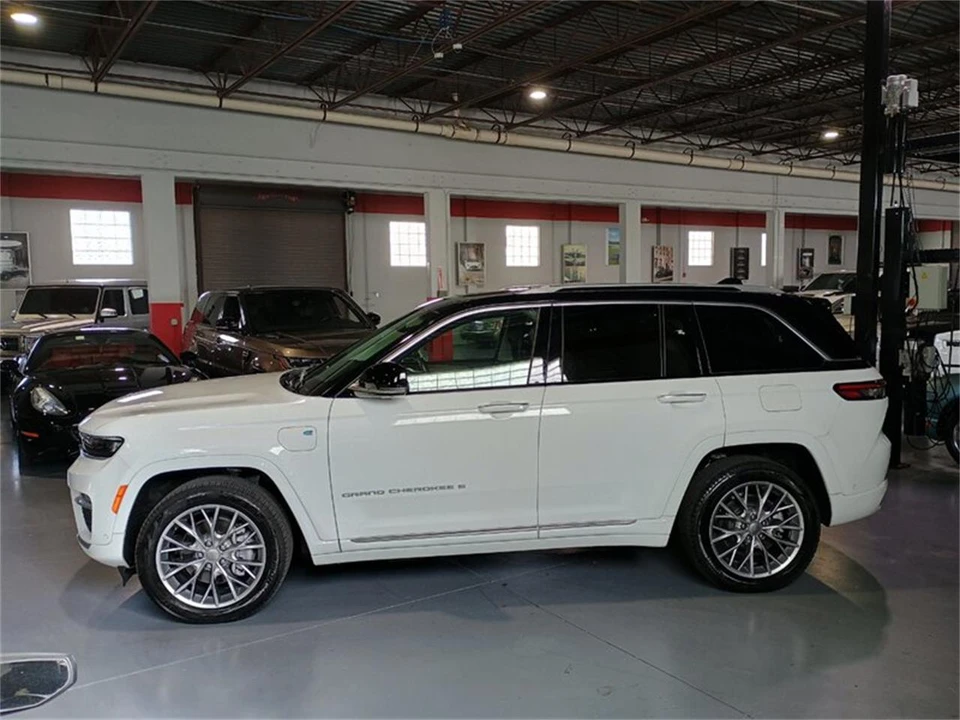 2022 Jeep KL Cherokee - Image 2 of 31