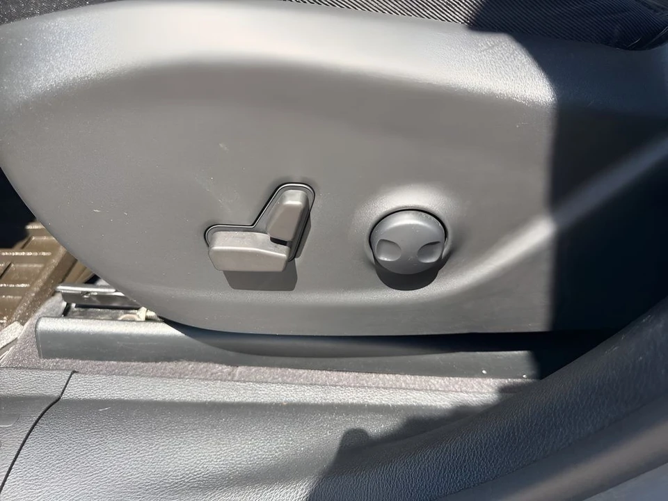 2022 Jeep KL Cherokee - Image 10 of 31