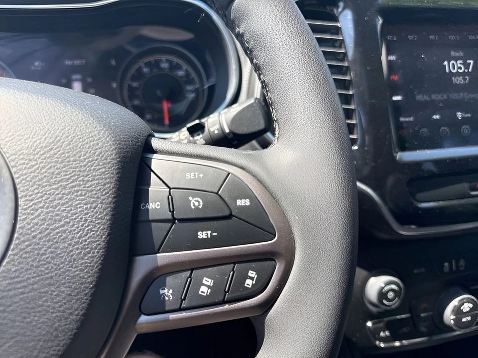 2022 Jeep KL Cherokee - Image 17 of 31