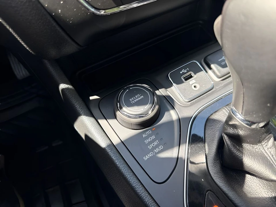 2022 Jeep KL Cherokee - Image 23 of 31