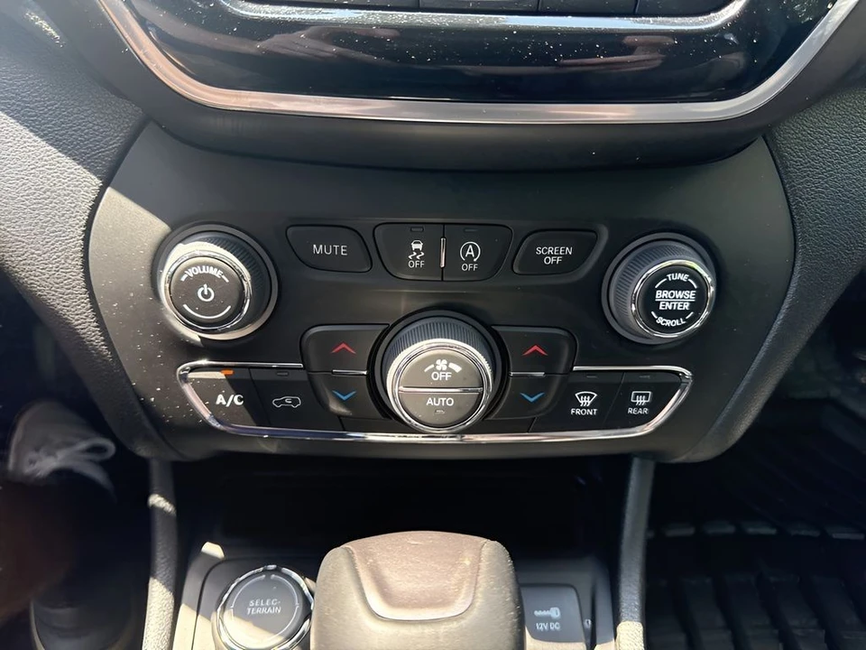 2022 Jeep KL Cherokee - Image 19 of 31