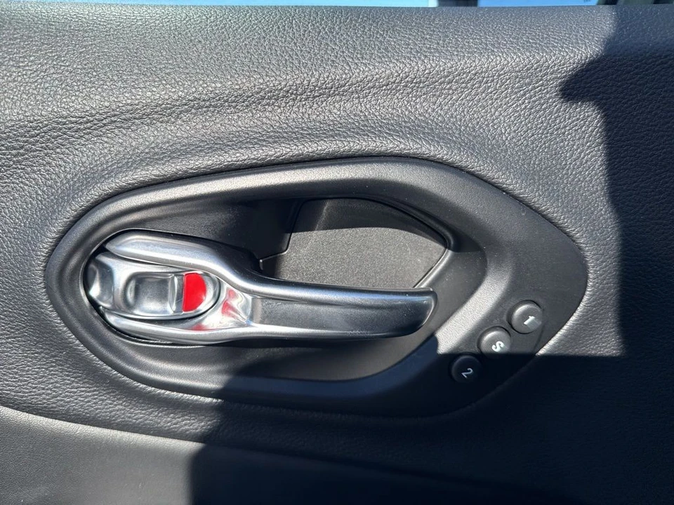 2022 Jeep KL Cherokee - Image 11 of 12