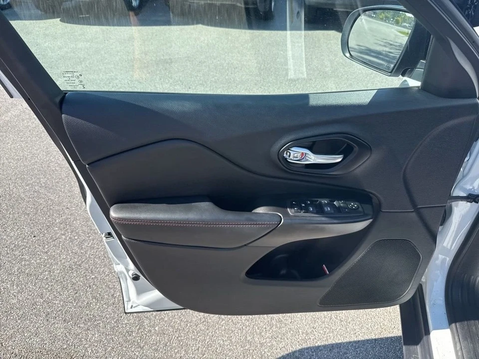 2022 Jeep KL Cherokee - Image 11 of 12
