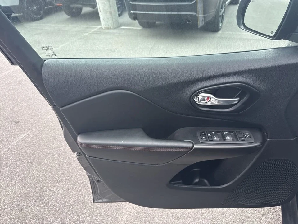 2022 Jeep KL Cherokee - Image 11 of 12