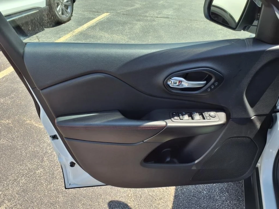 2022 Jeep KL Cherokee - Image 16 of 20
