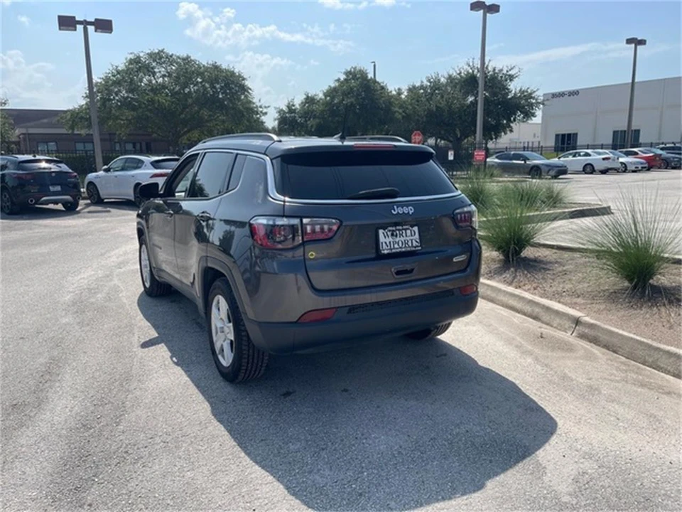 2022 Jeep Compass - Image 3 of 4