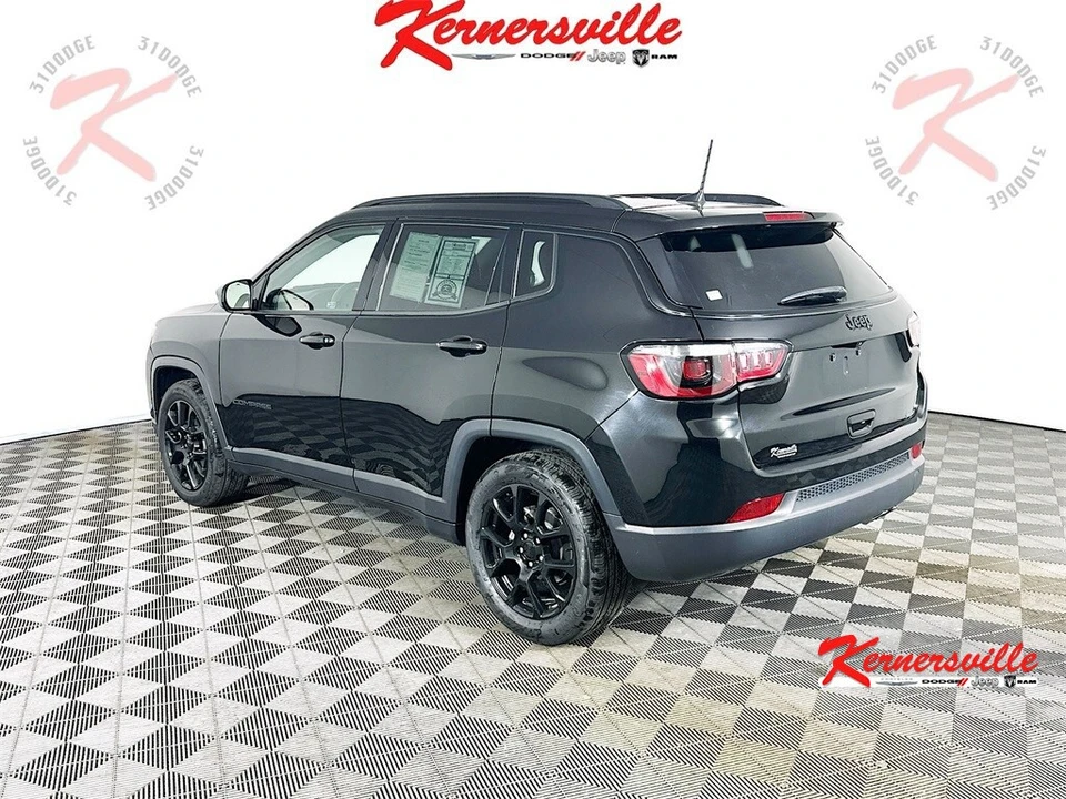 2022 Jeep Compass - Image 5 of 21