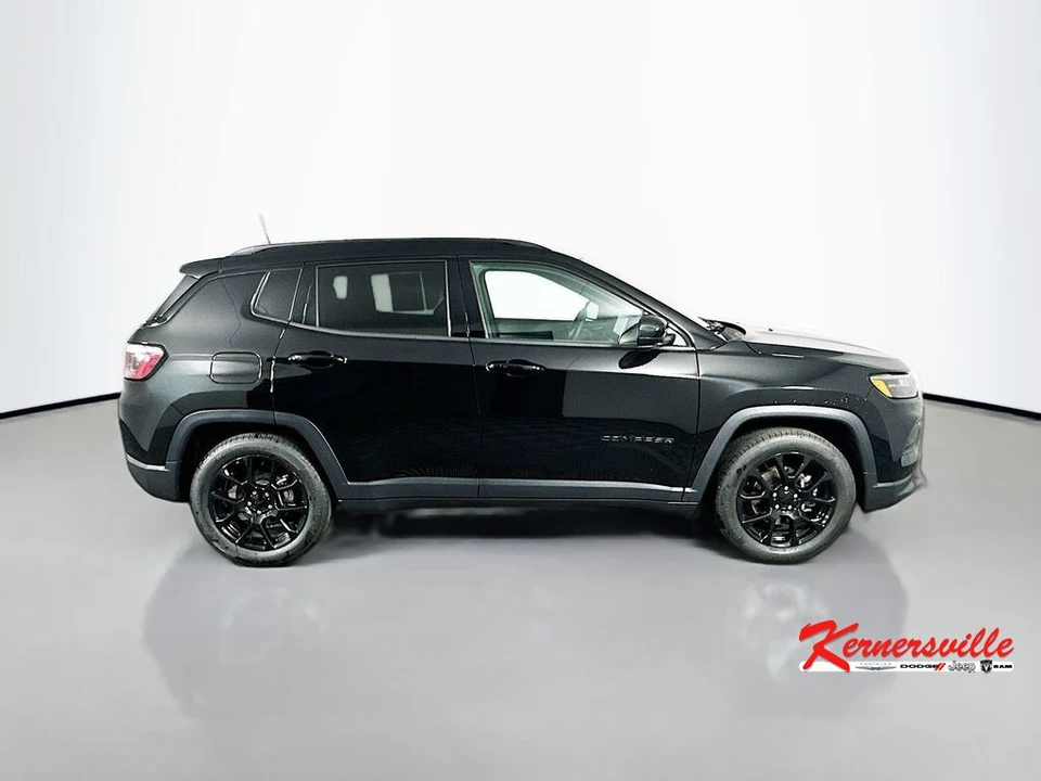 2022 Jeep Compass - Image 8 of 21