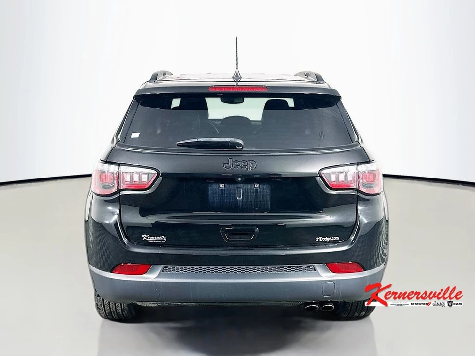 2022 Jeep Compass - Image 6 of 21