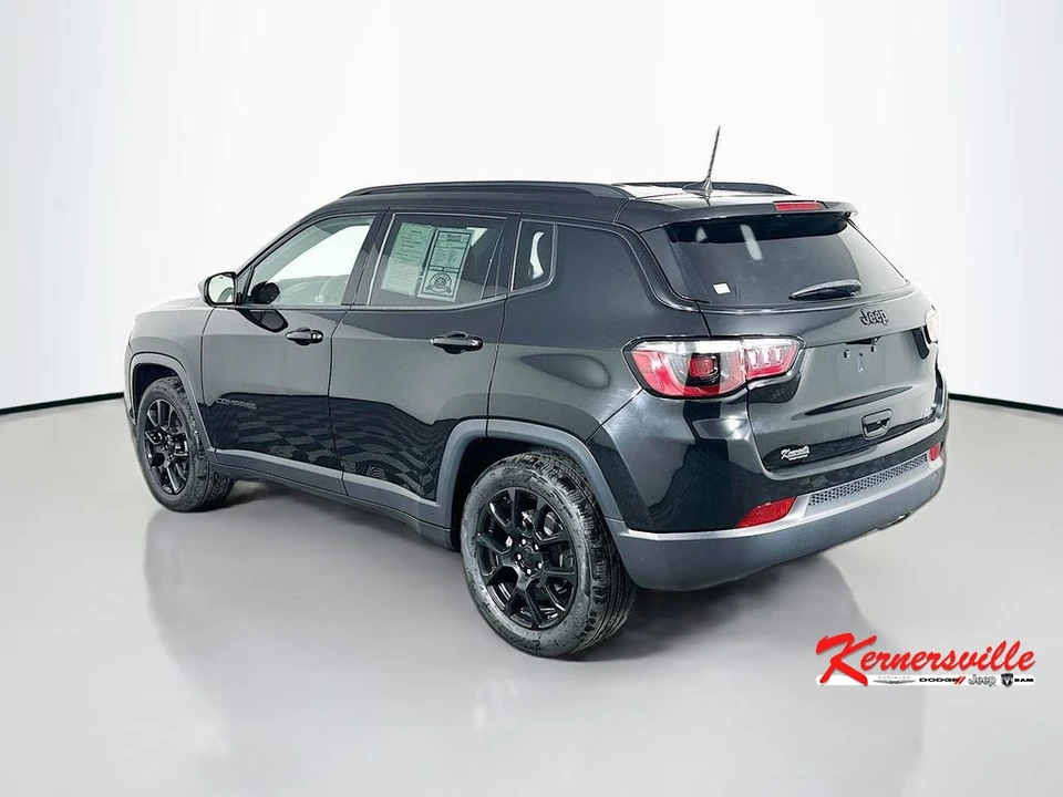 2022 Jeep Compass - Image 5 of 21