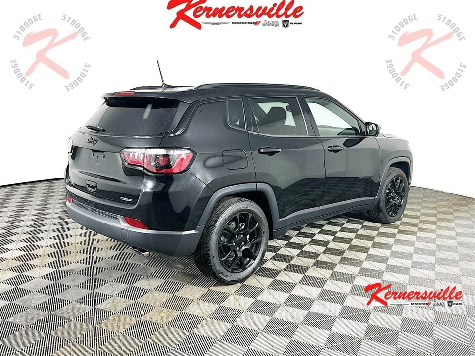 2022 Jeep Compass - Image 7 of 21
