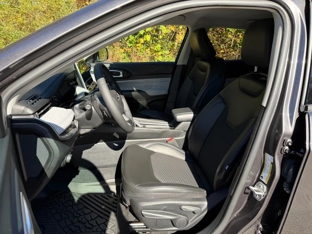 2022 Jeep Compass - Image 11 of 12