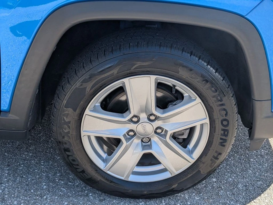 2022 Jeep Compass - Image 18 of 21