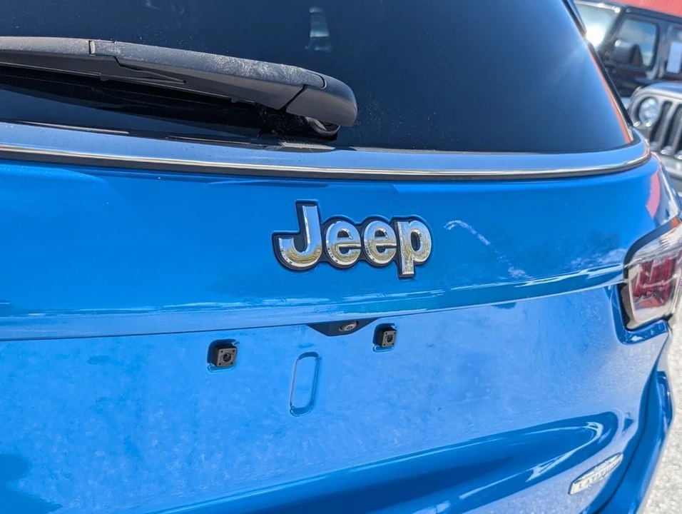 2022 Jeep Compass - Image 14 of 21