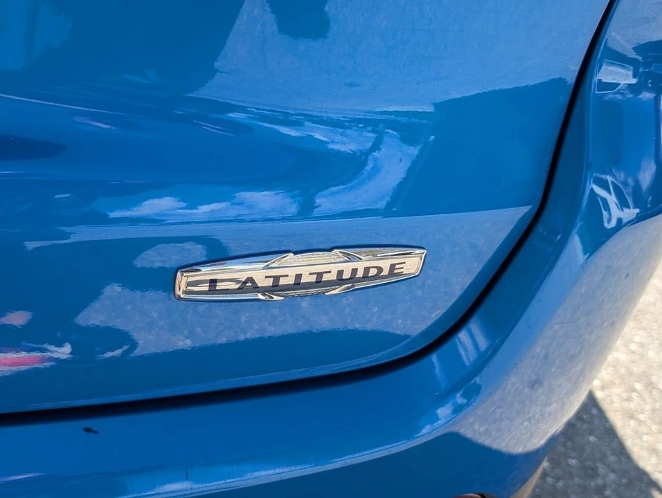 2022 Jeep Compass - Image 15 of 21
