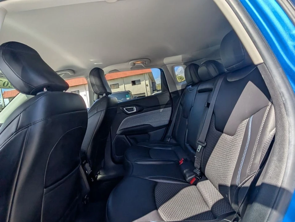 2022 Jeep Compass - Image 12 of 21