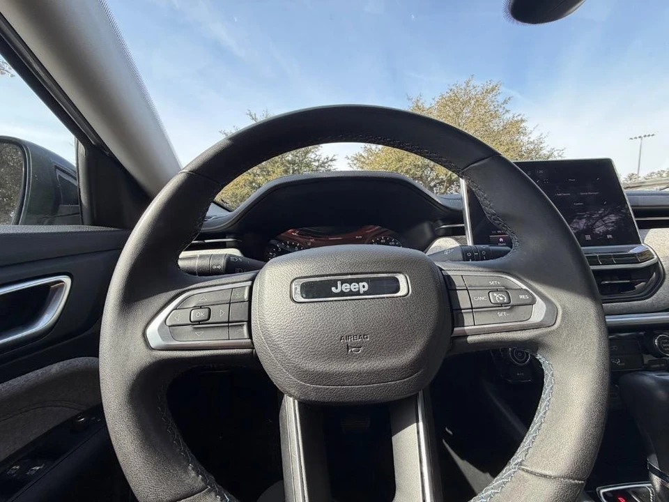 2022 Jeep Compass - Image 15 of 21