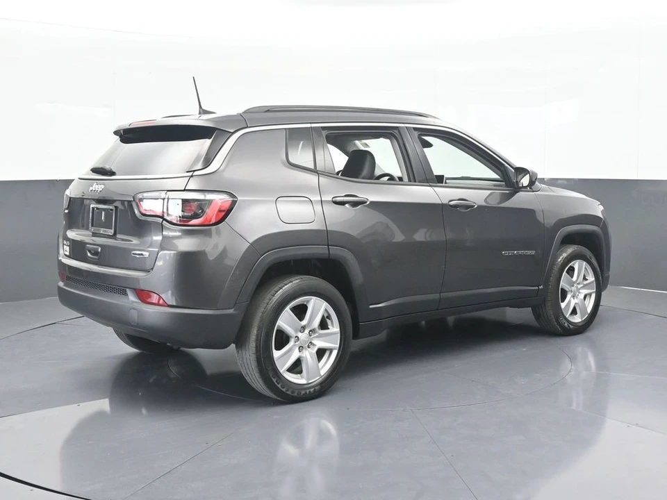 2022 Jeep Compass - Image 6 of 12