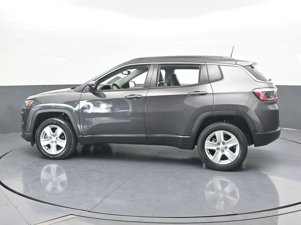 2022 Jeep Compass - Image 3 of 12