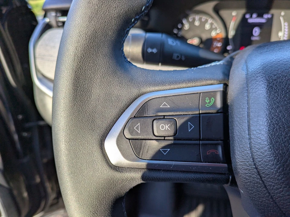 2022 Jeep Compass - Image 18 of 21