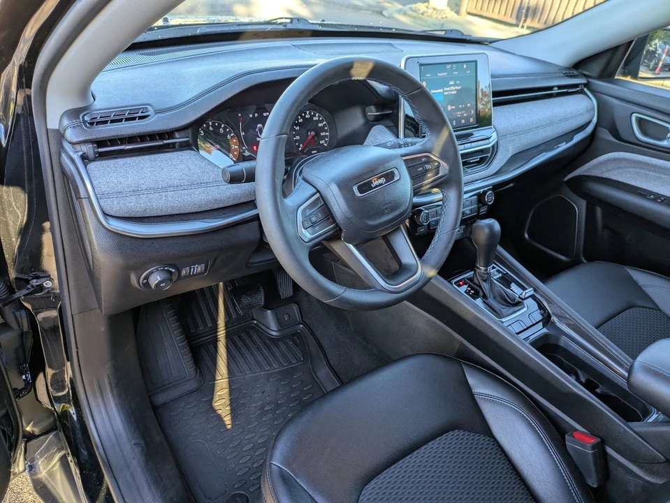 2022 Jeep Compass - Image 14 of 21