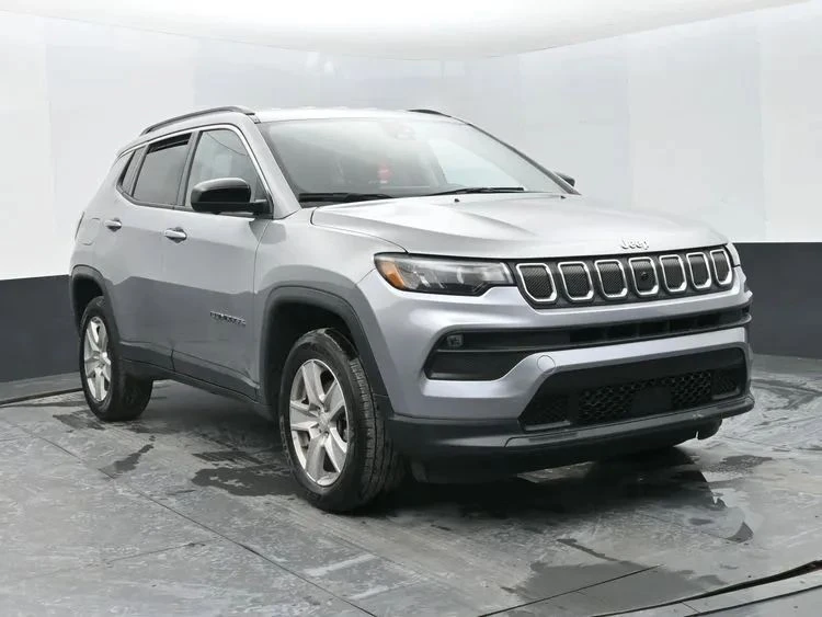 2022 Jeep Compass - Image 2 of 12