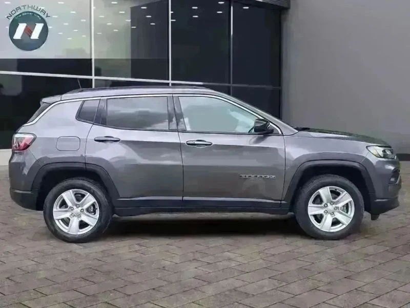 2022 Jeep Compass - Image 6 of 12