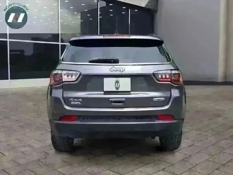 2022 Jeep Compass - Image 4 of 12