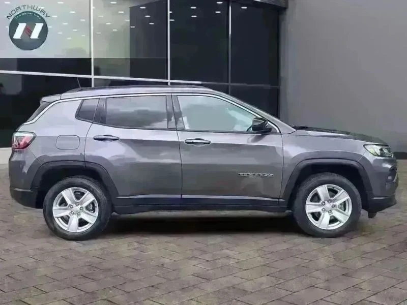 2022 Jeep Compass - Image 6 of 12