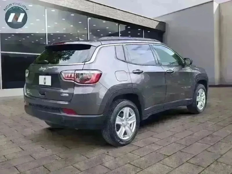 2022 Jeep Compass - Image 5 of 12