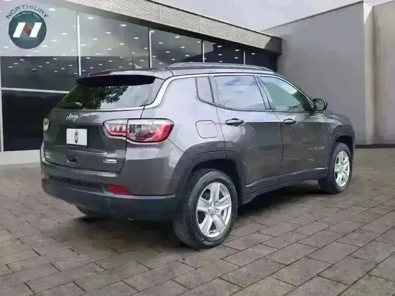 2022 Jeep Compass - Image 5 of 12
