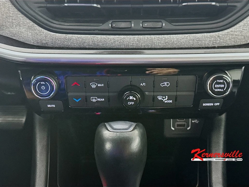 2022 Jeep Compass - Image 18 of 21